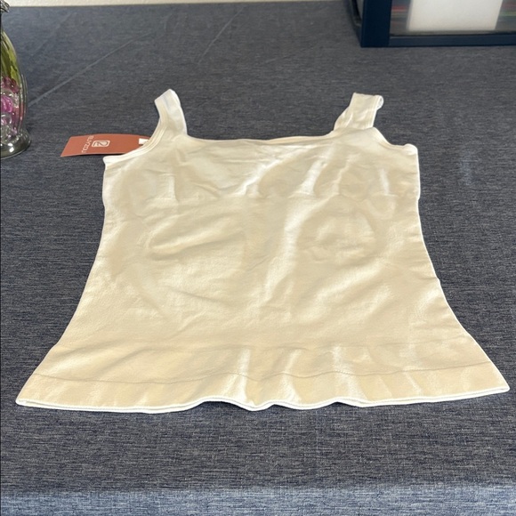 NWT Euyzou Contour Shapewear Tank Top White Size L - Picture 2 of 6
